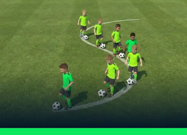 Exercice U6 foot : le jeu du serpent. Parfait pour le jeu collectif et la coordination.