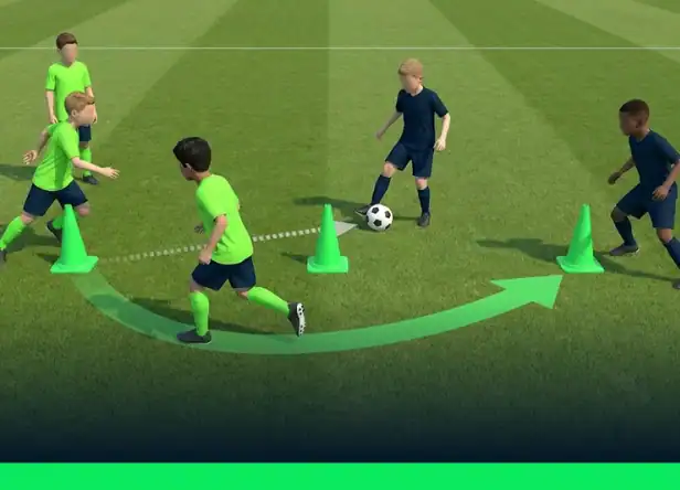 U9 Drill: Relay with passes and movement